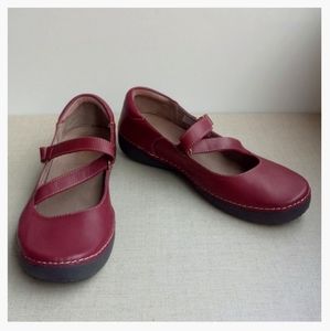 Vionic Women US 9.5 Judith Burgundy Mary Jane's